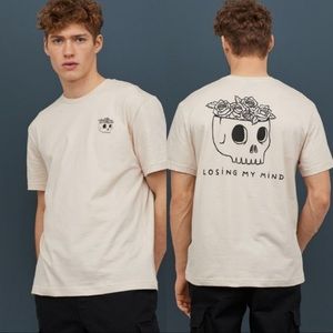 💀NWT H&M T shirt with skull design.